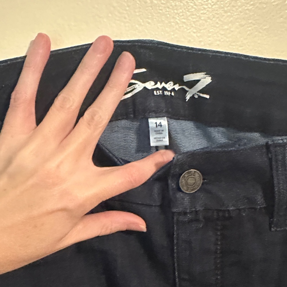 Seven7 Women's High Rise Jeans - Dark Blue‎ size 14 - Picture 4 of 8